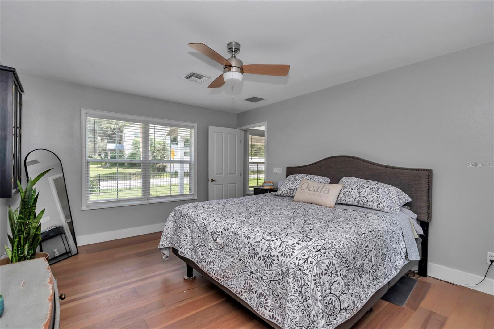 Image 34 of 44 For 610 11th Avenue