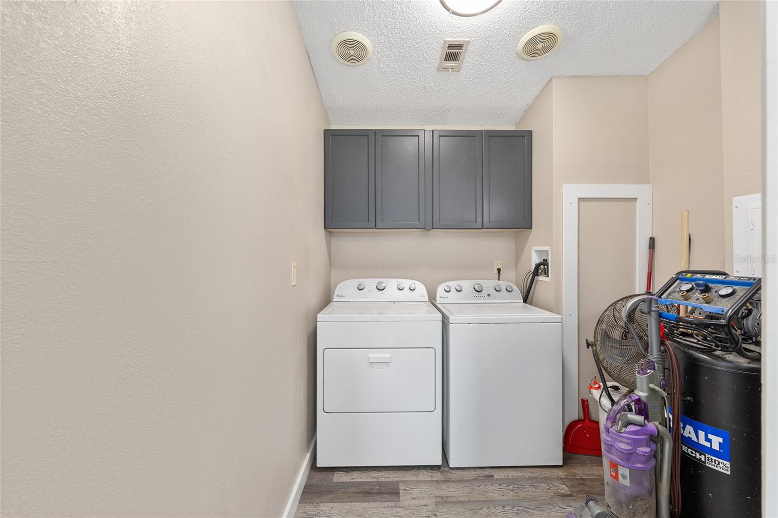 Image 33 of 63 For 825 107th Court
