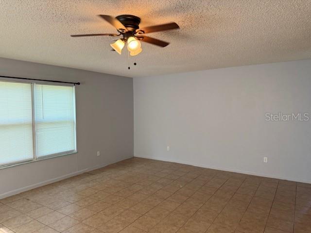 Image 15 of 31 For 477 Water Way