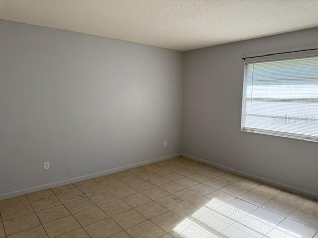 Image 25 of 31 For 477 Water Way