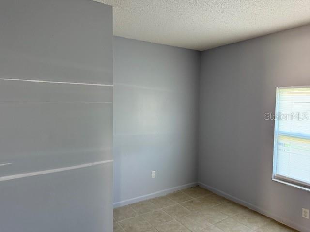 Image 30 of 31 For 477 Water Way