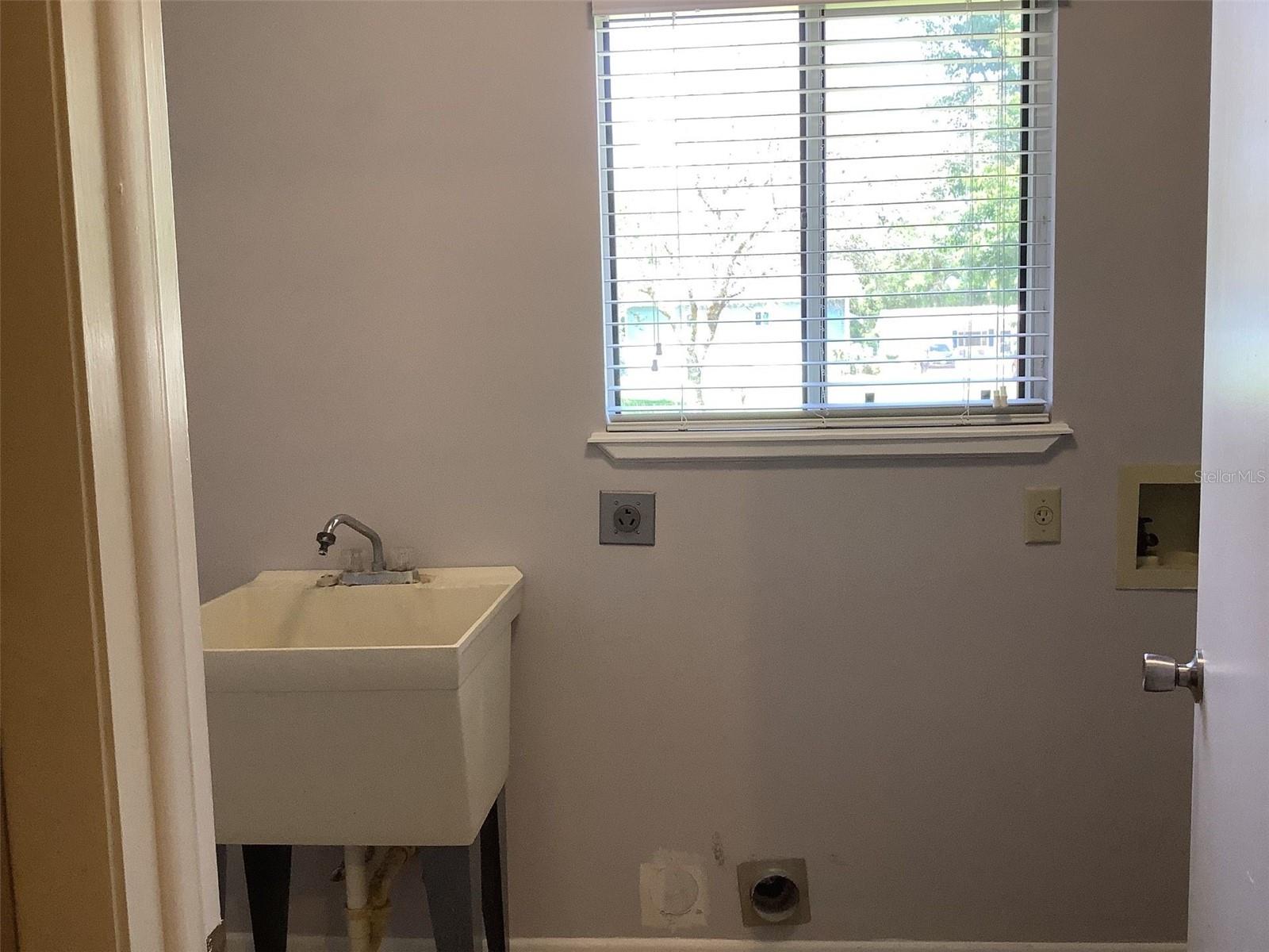 Image 21 of 25 For 8277 106th Street