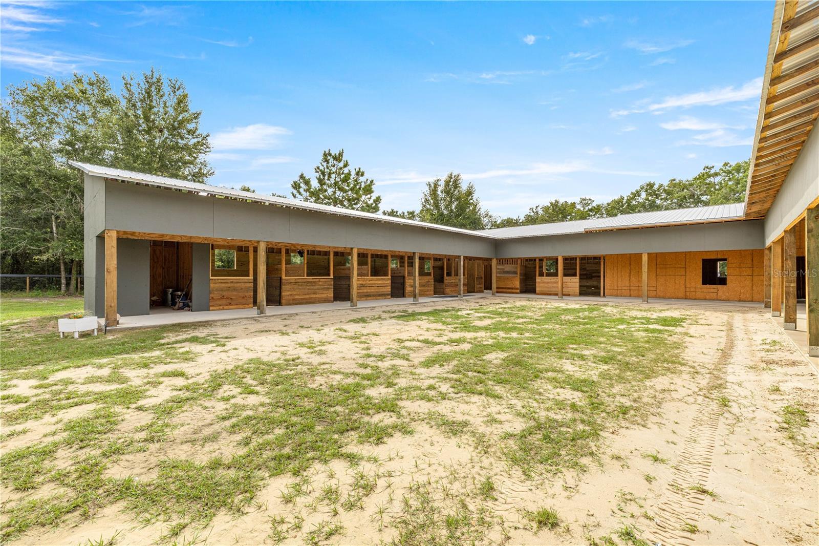 Image 8 of 50 For 8106 19th Lane