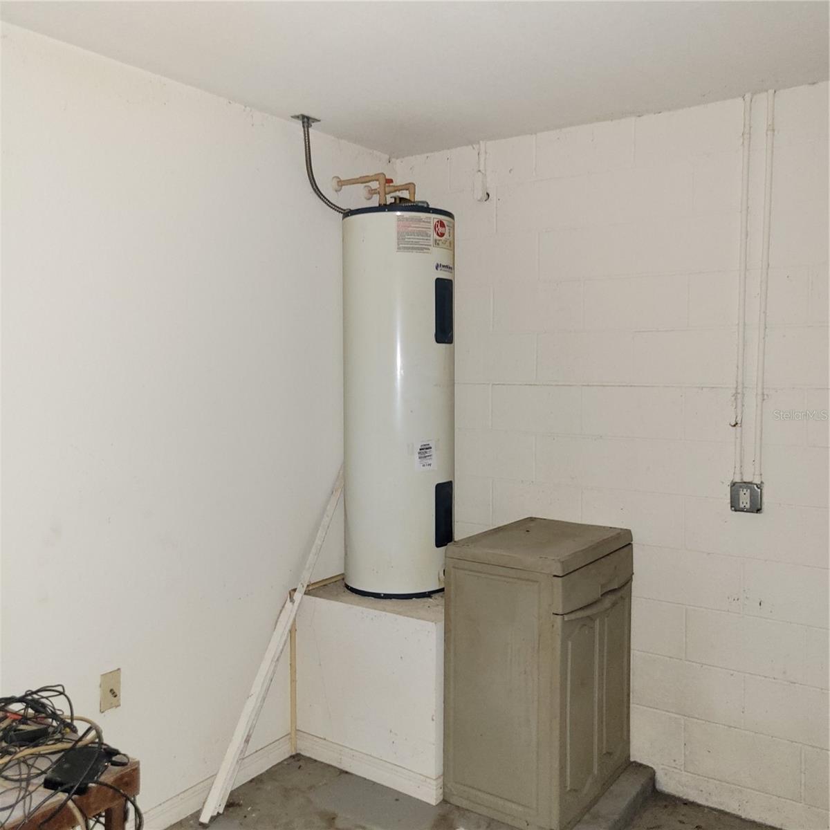 Image 16 of 23 For 3985 138th Place