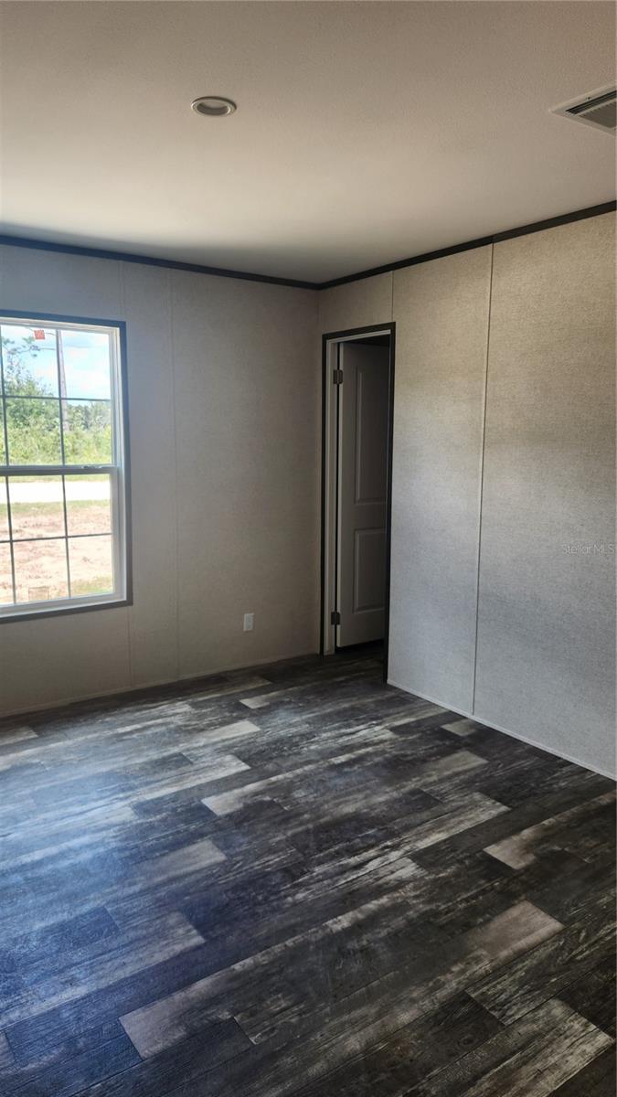 Image 16 of 19 For 13990 5 Th Street