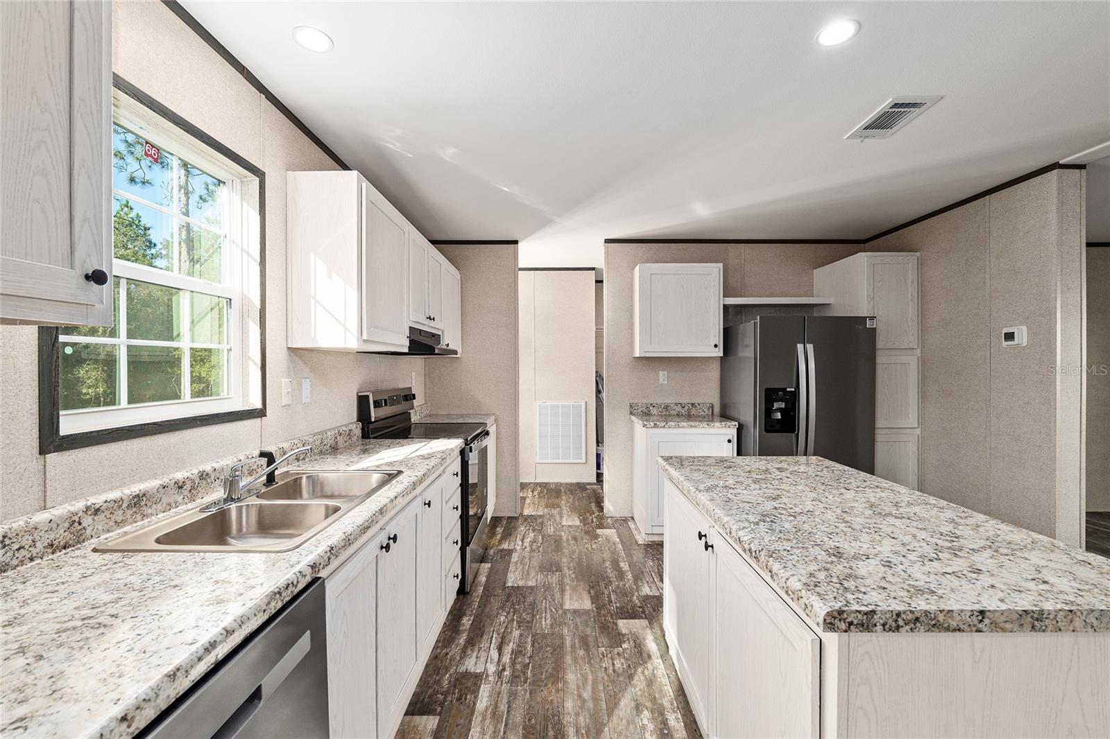 Image 26 of 27 For 13990 5 Th Street