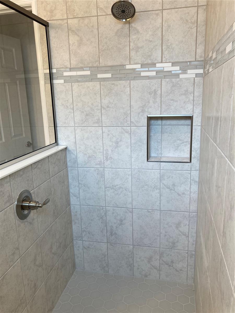 Image 15 of 18 For 5880 73rd Terrace