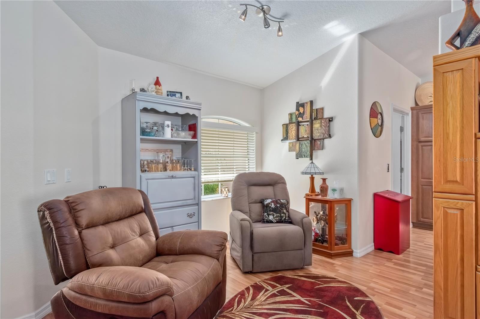 Image 15 of 72 For 10083 Dunnellon Road