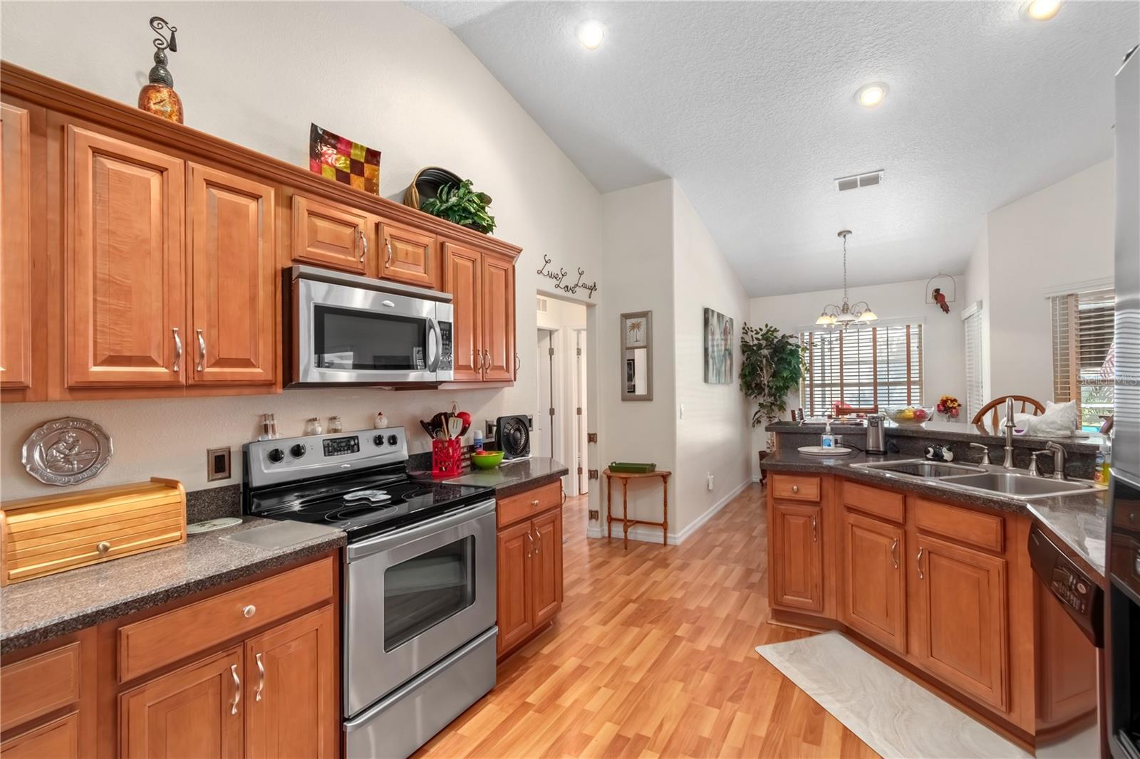 Image 21 of 72 For 10083 Dunnellon Road