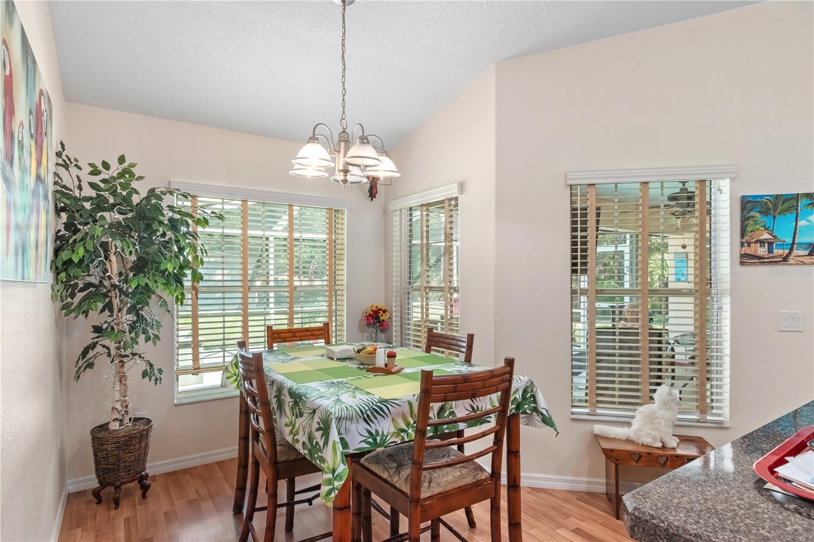 Image 23 of 72 For 10083 Dunnellon Road