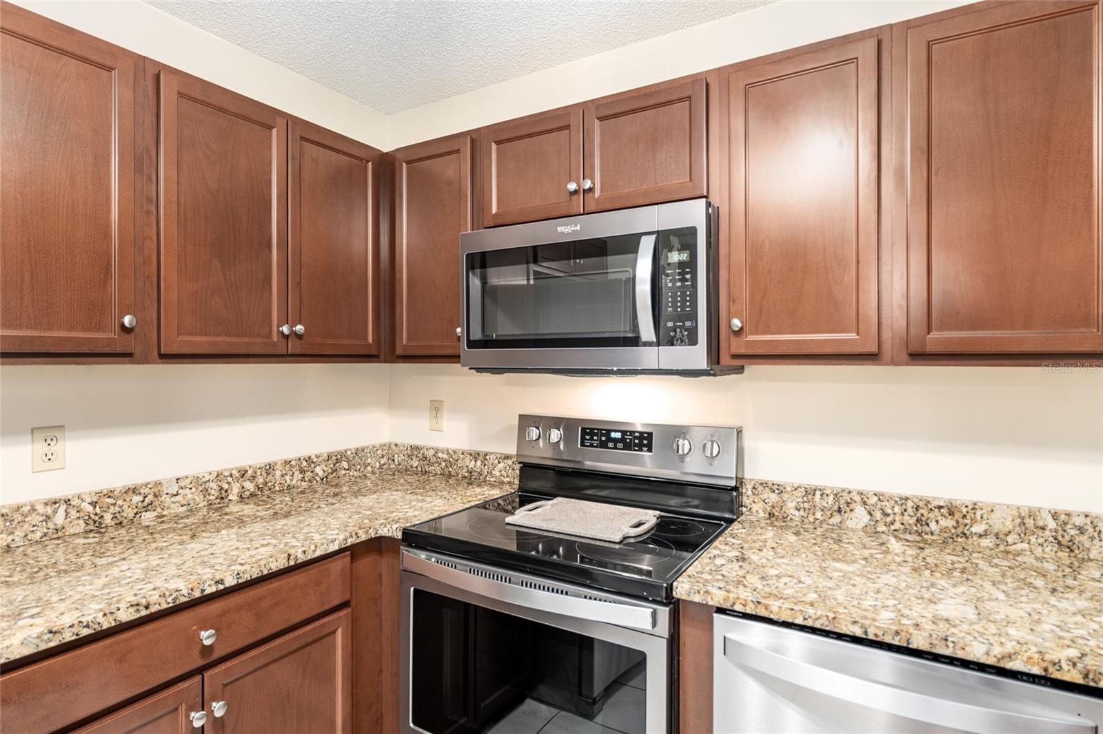 Image 23 of 51 For 8707 95th Lane C