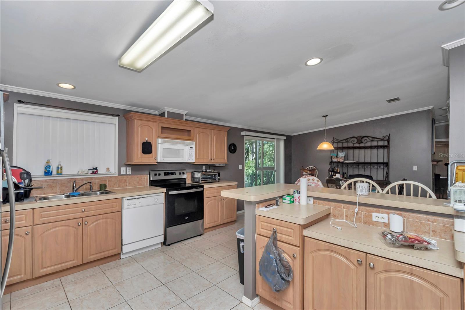 Image 31 of 41 For 7812 Laura Street