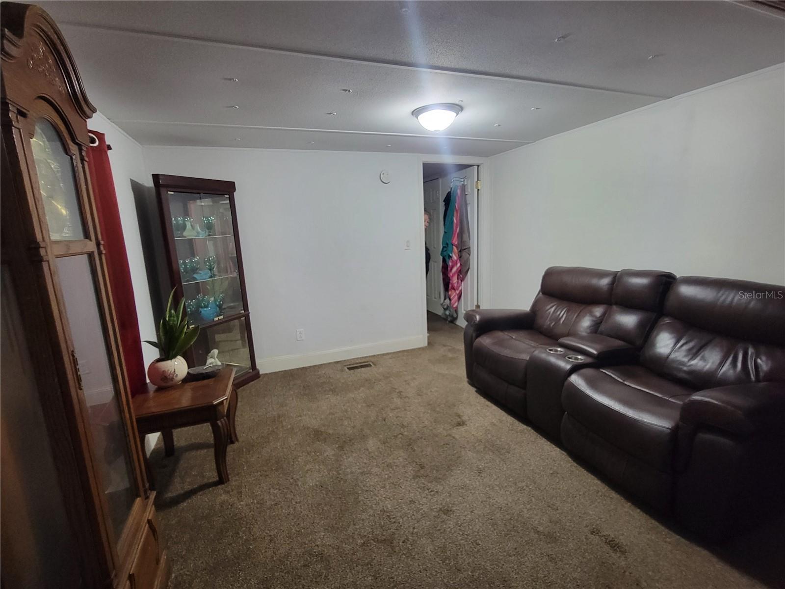 Image 10 of 19 For 4488 Elm Drive