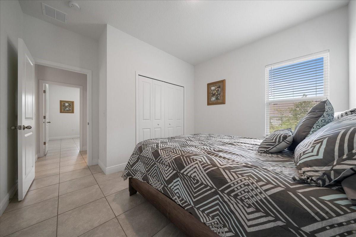 Image 28 of 42 For 732 Marion Oaks Lane