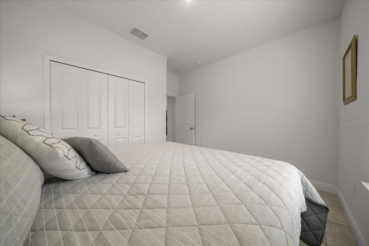 Image 31 of 42 For 732 Marion Oaks Lane