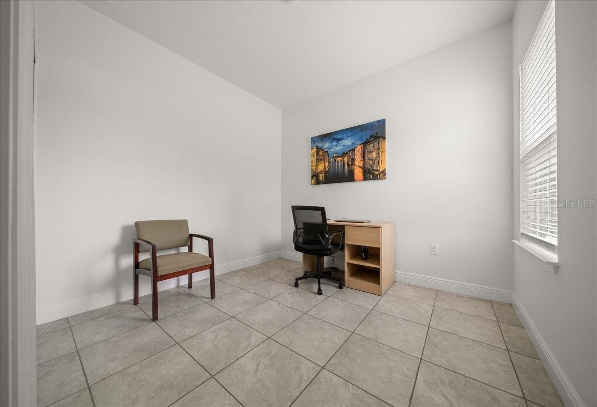 Image 32 of 42 For 732 Marion Oaks Lane