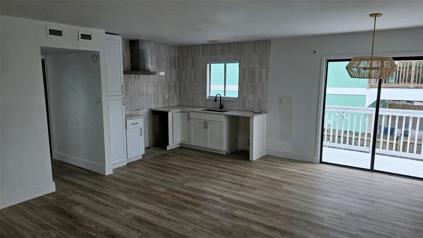 Image 6 of 41 For 7315 Beach Drive