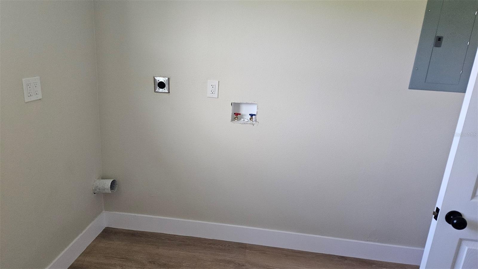 Image 16 of 26 For 1300 Waite Drive