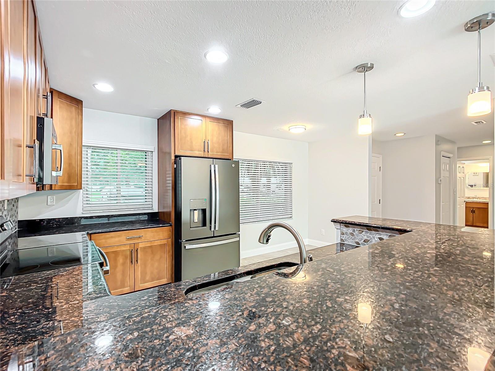 Image 17 of 49 For 11396 Bayshore Drive 44