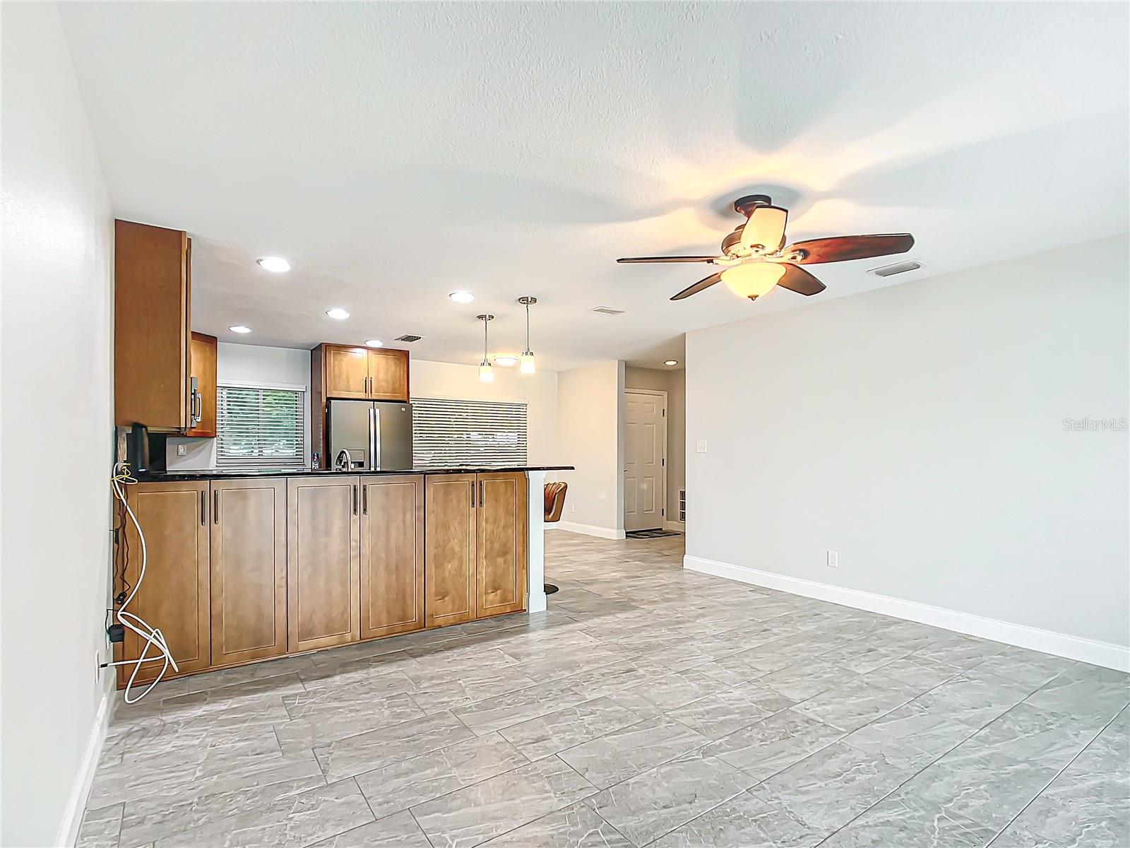 Image 20 of 49 For 11396 Bayshore Drive 44