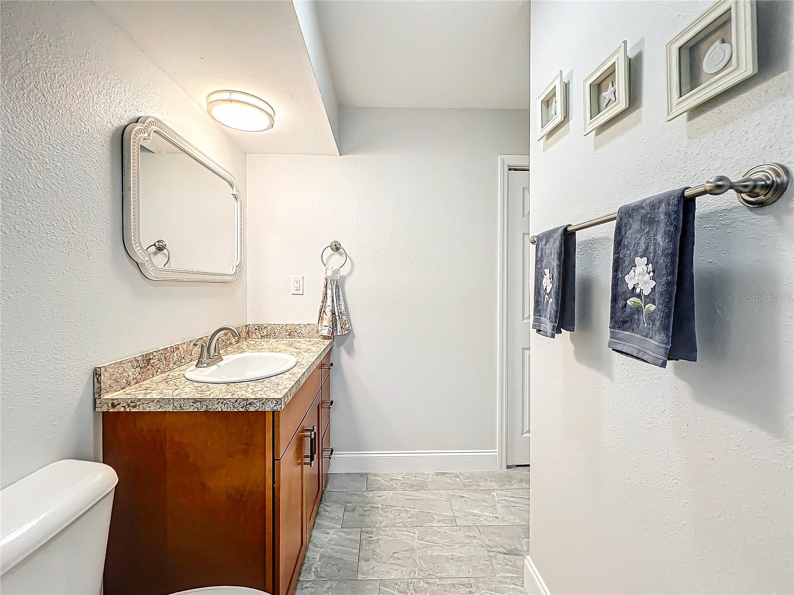 Image 24 of 49 For 11396 Bayshore Drive 44