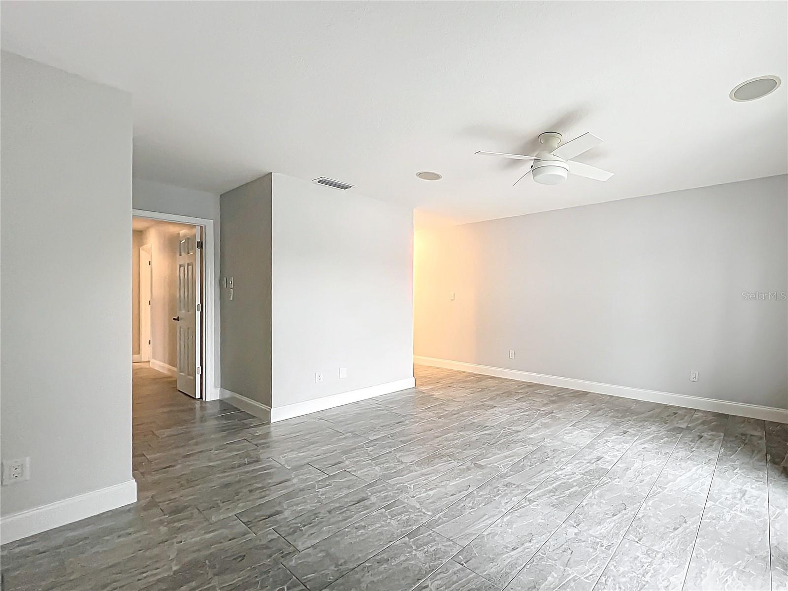 Image 26 of 49 For 11396 Bayshore Drive 44