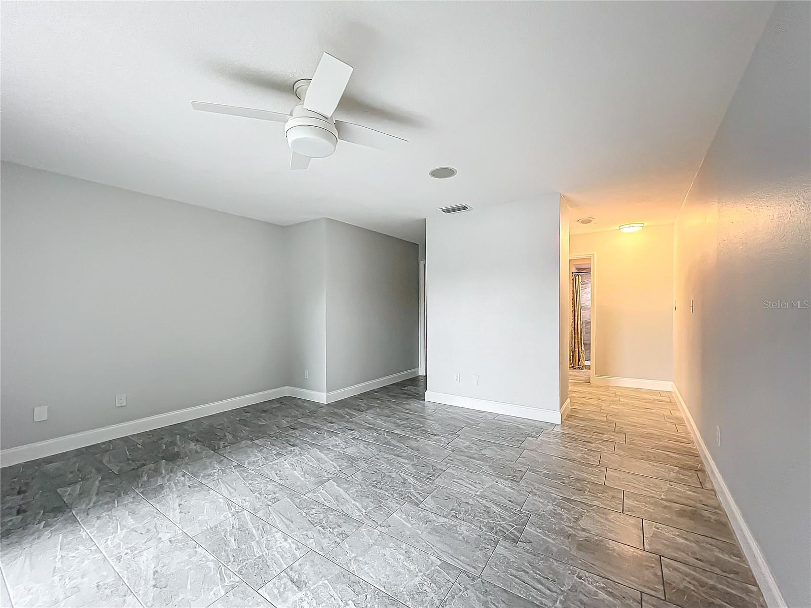 Image 27 of 49 For 11396 Bayshore Drive 44