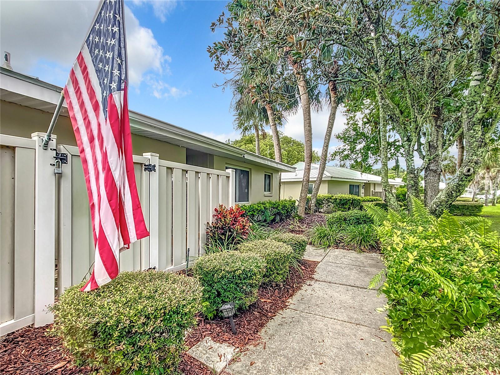 Image 5 of 49 For 11396 Bayshore Drive 44