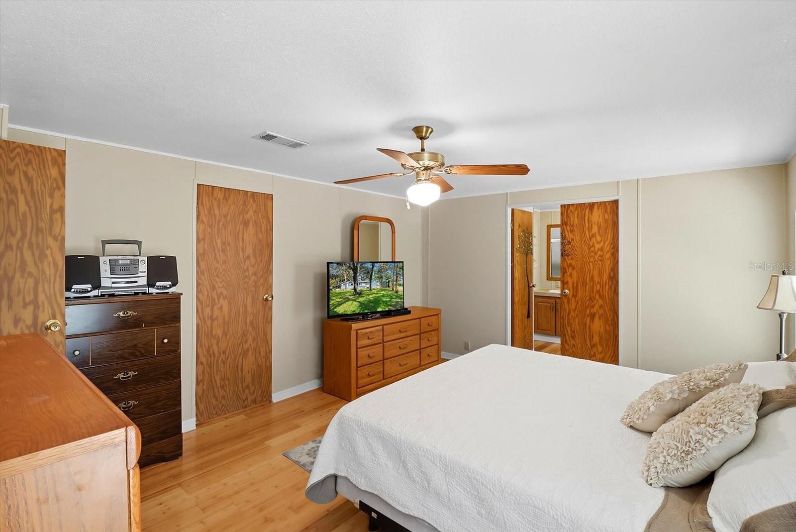 Image 16 of 46 For 22565 117th Street