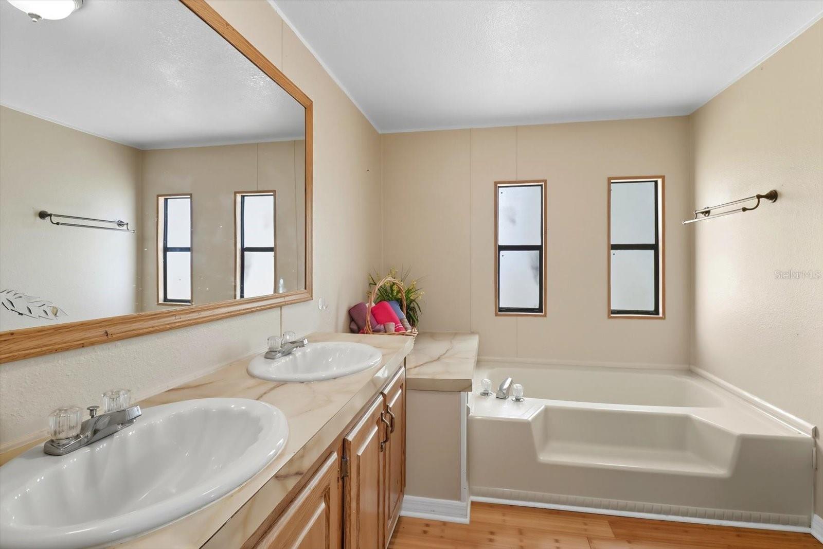 Image 18 of 46 For 22565 117th Street