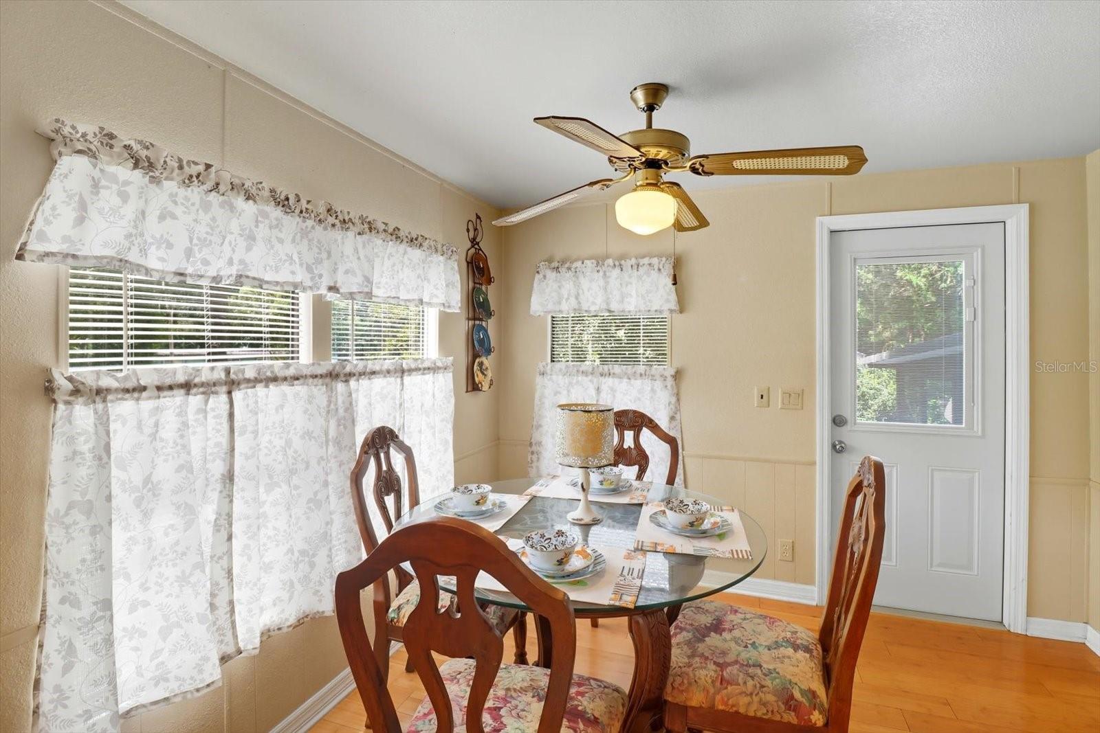 Image 21 of 46 For 22565 117th Street