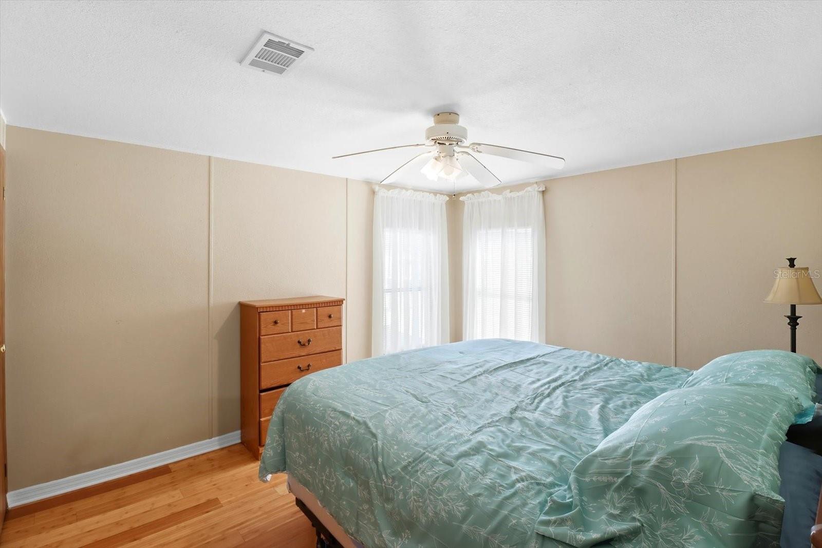 Image 23 of 46 For 22565 117th Street