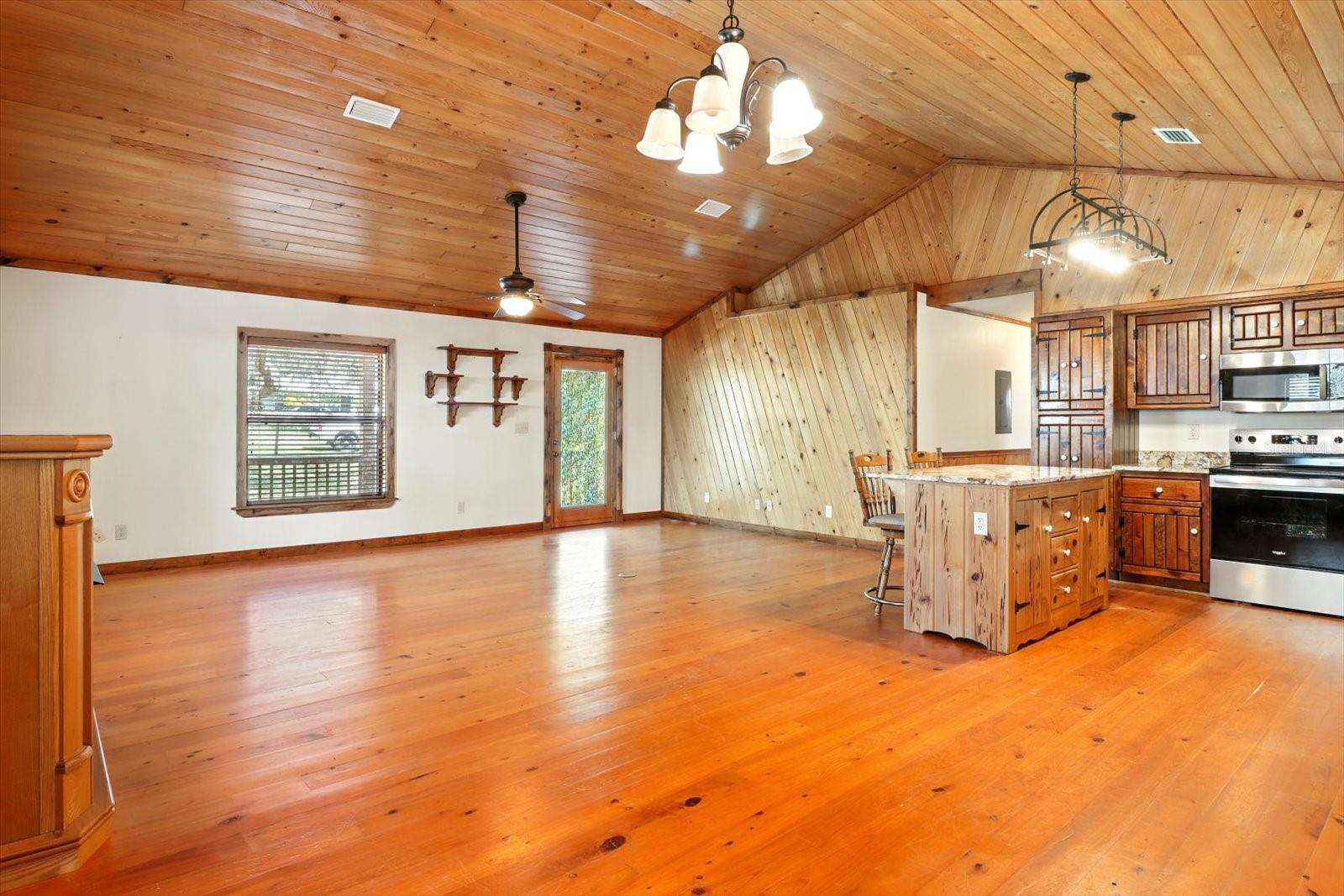 Image 13 of 47 For 10596 Ashwood Lane