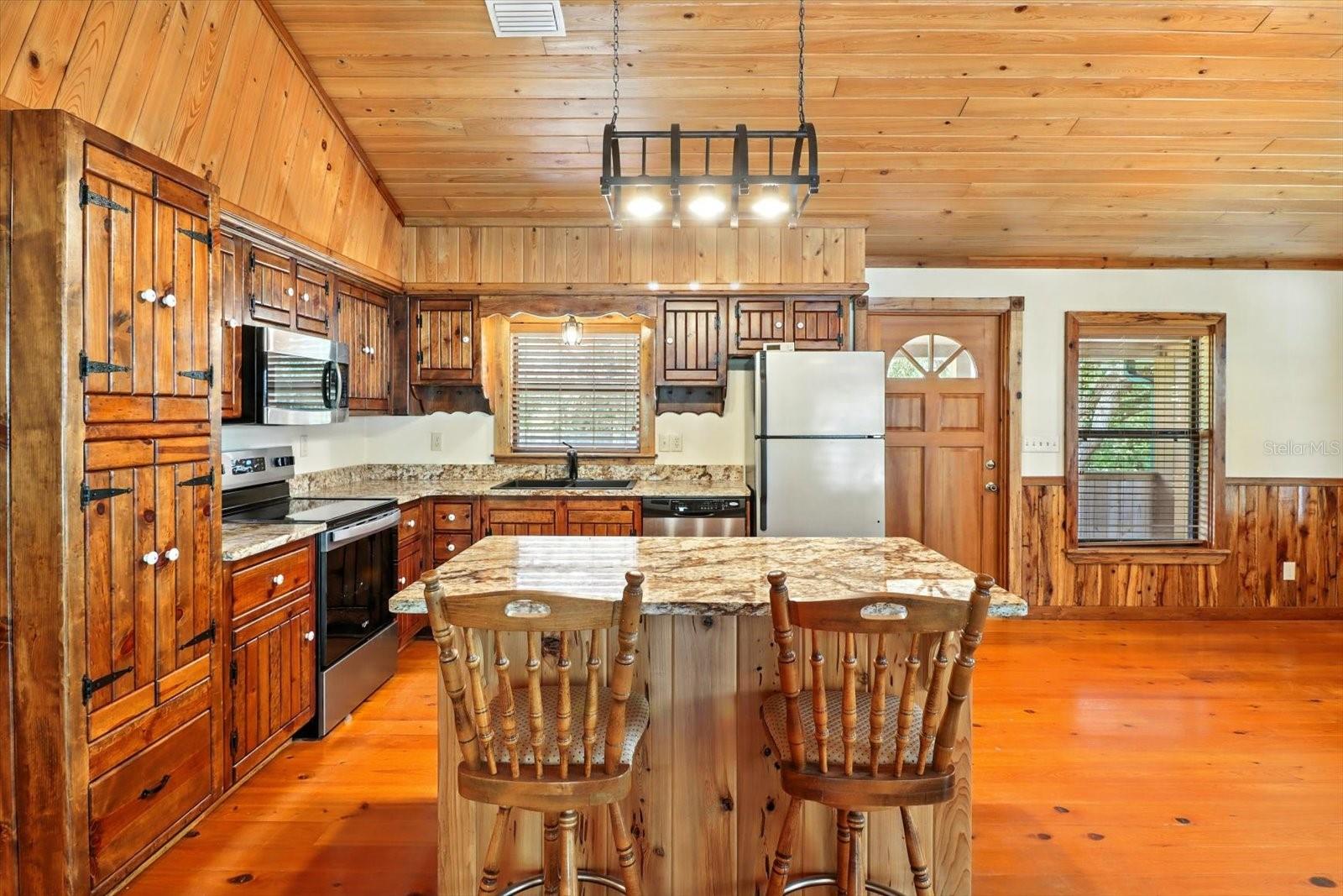 Image 15 of 47 For 10596 Ashwood Lane