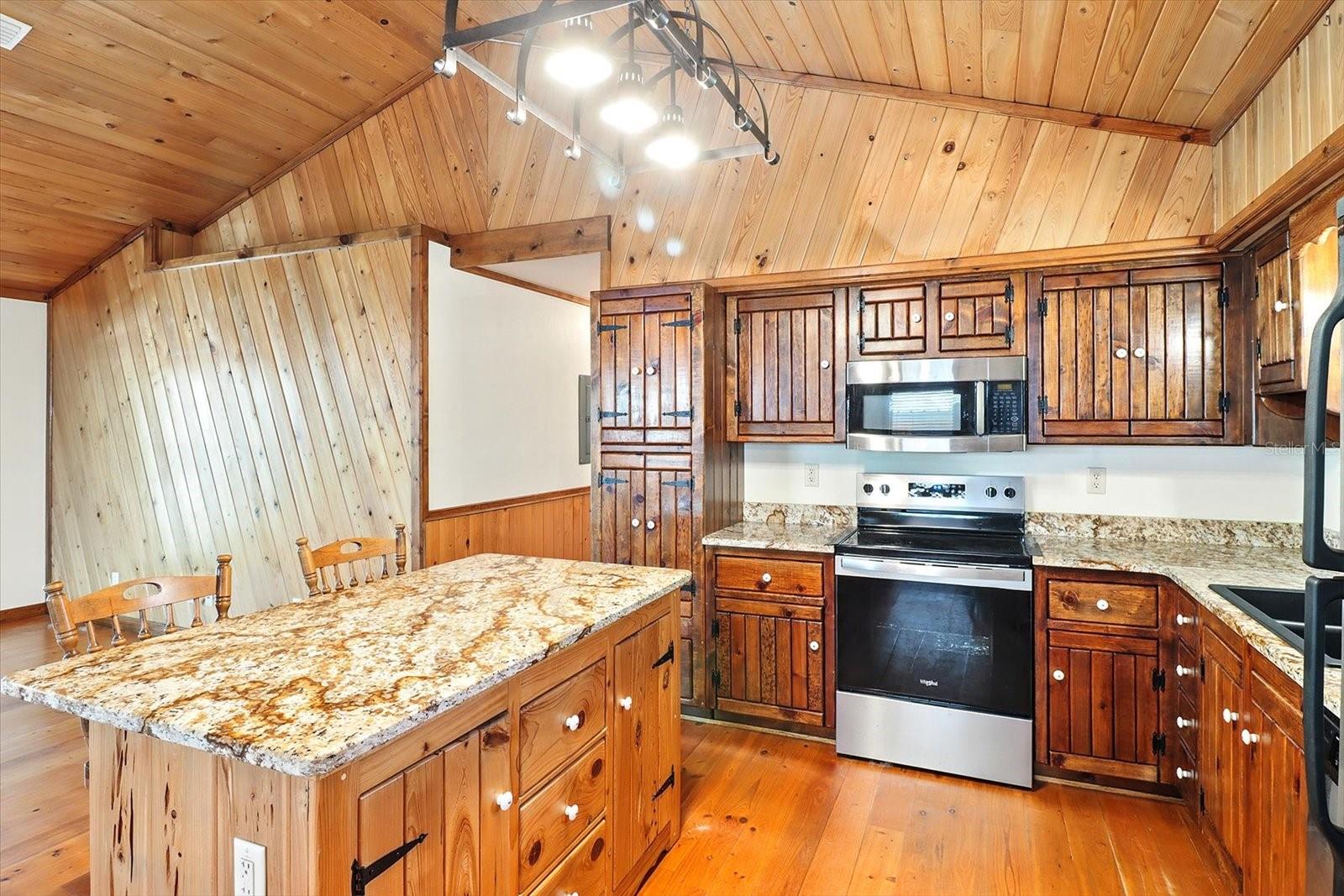 Image 16 of 47 For 10596 Ashwood Lane