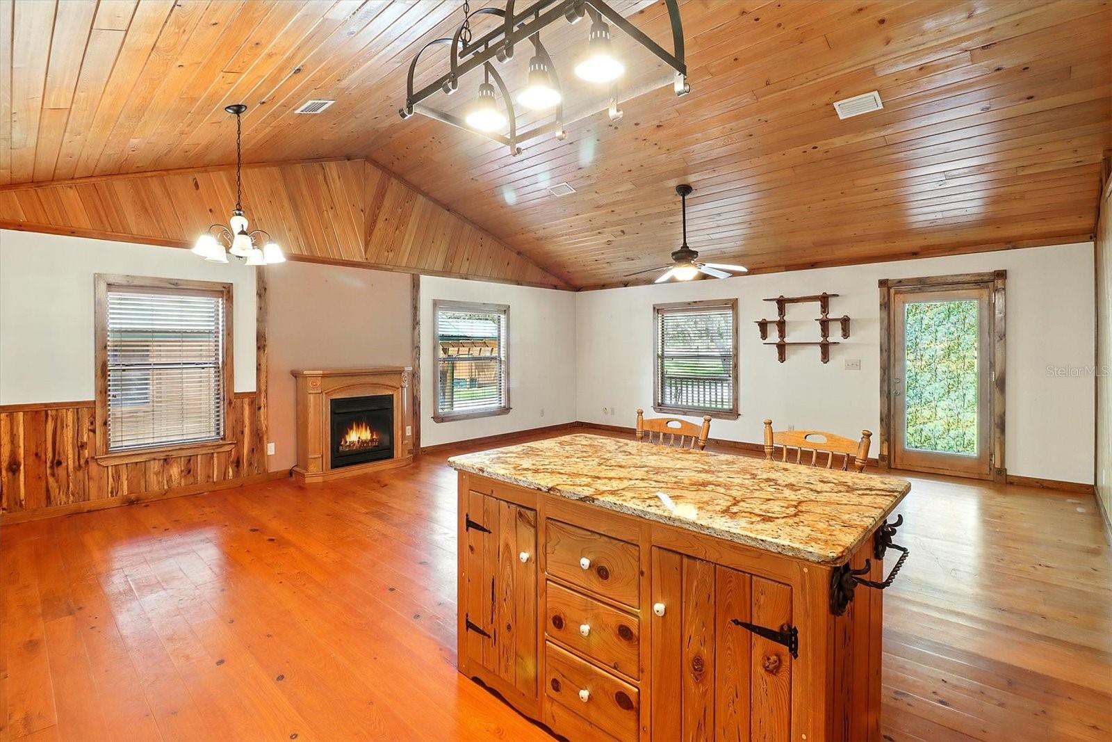 Image 17 of 47 For 10596 Ashwood Lane