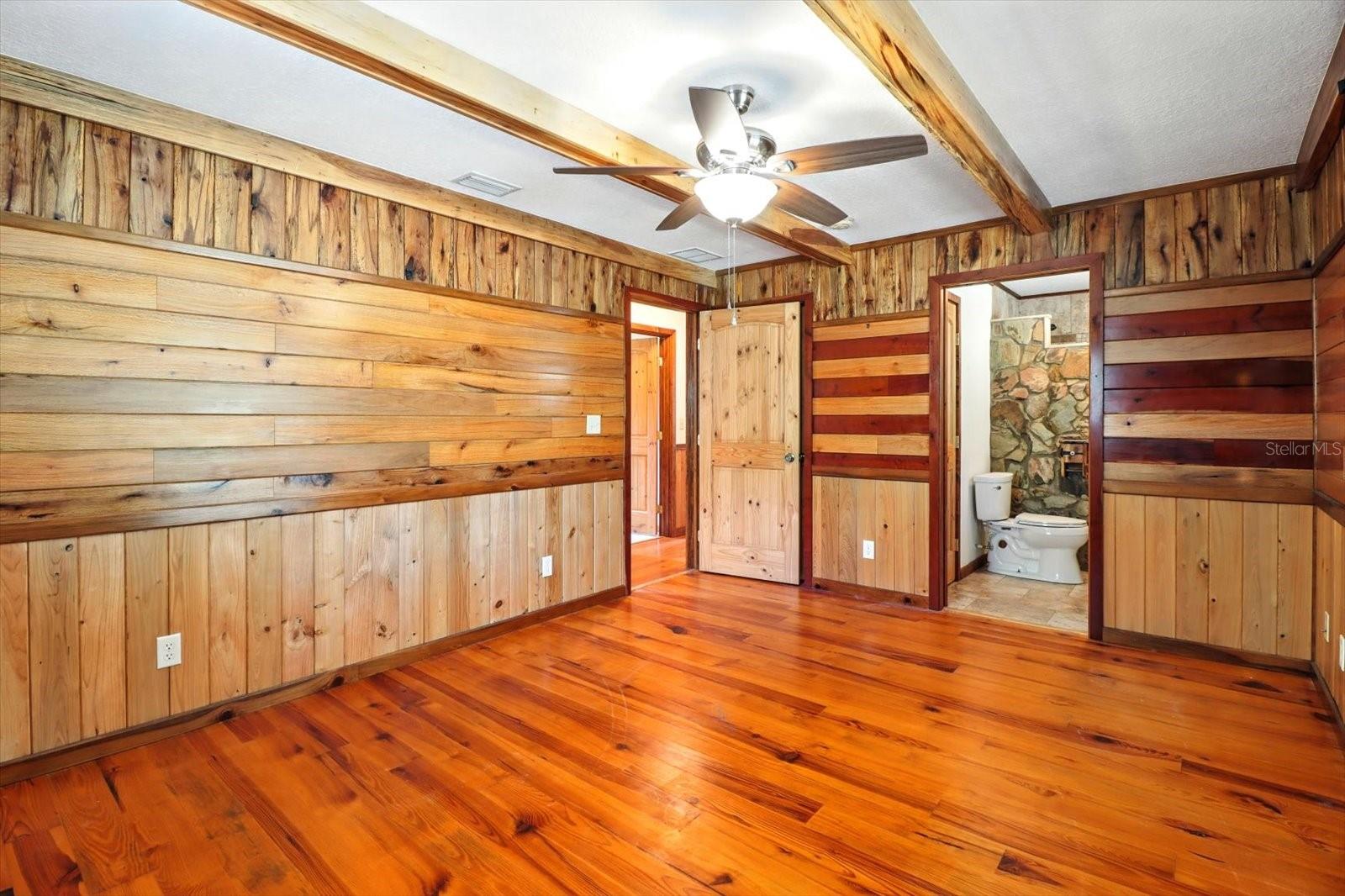 Image 20 of 47 For 10596 Ashwood Lane