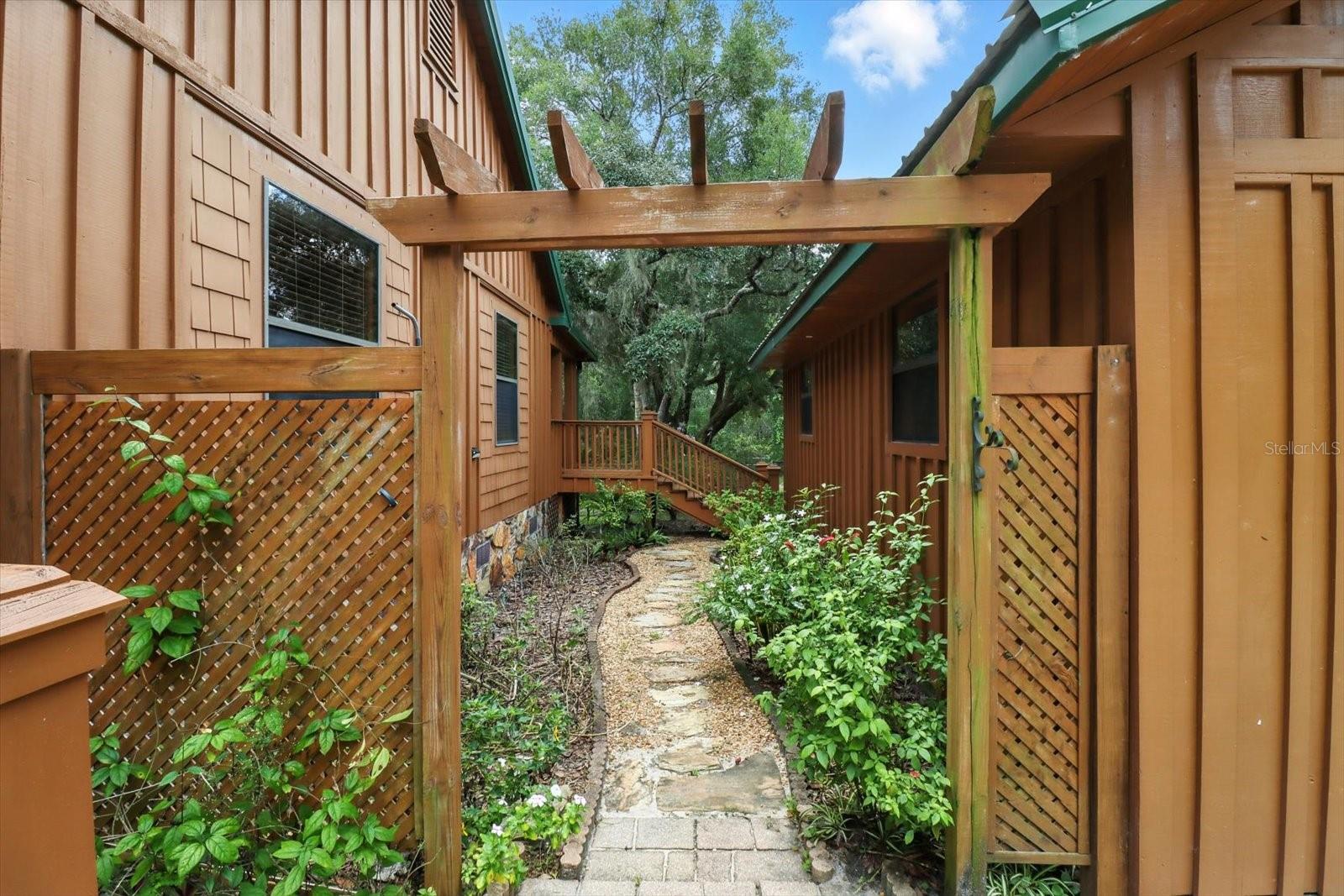 Image 31 of 47 For 10596 Ashwood Lane
