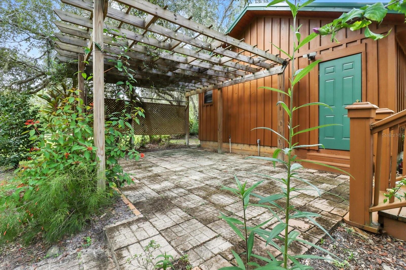 Image 33 of 47 For 10596 Ashwood Lane