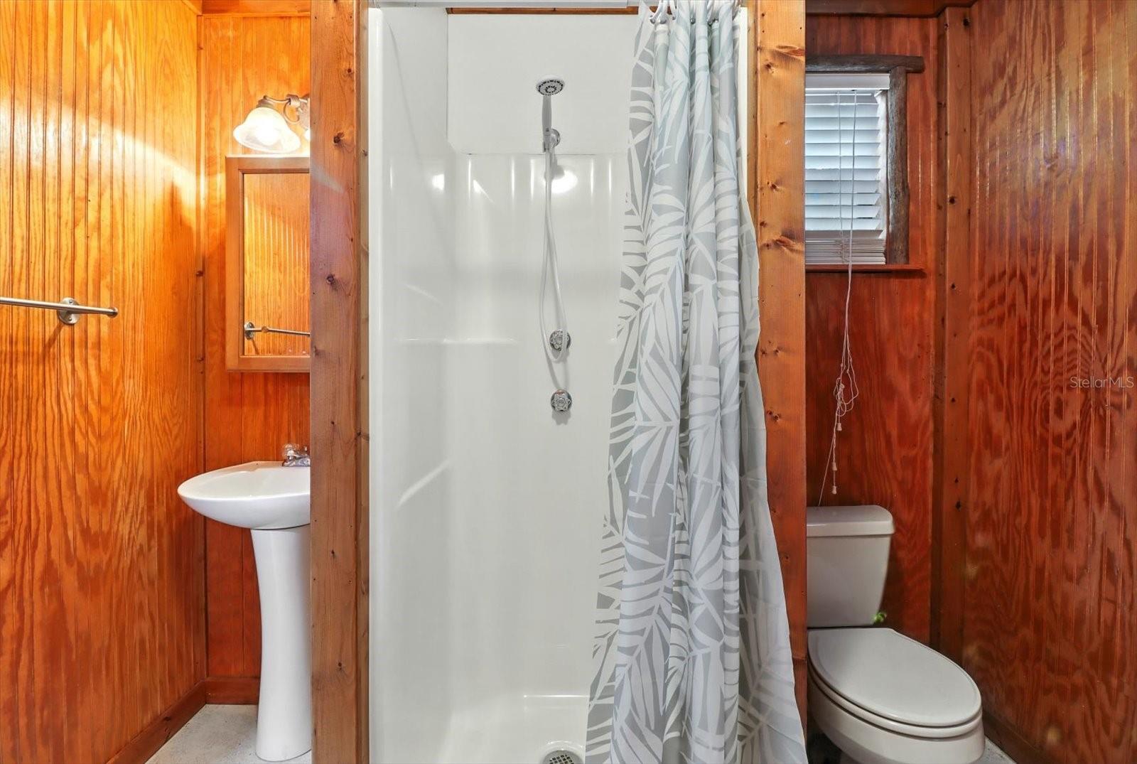 Image 37 of 47 For 10596 Ashwood Lane