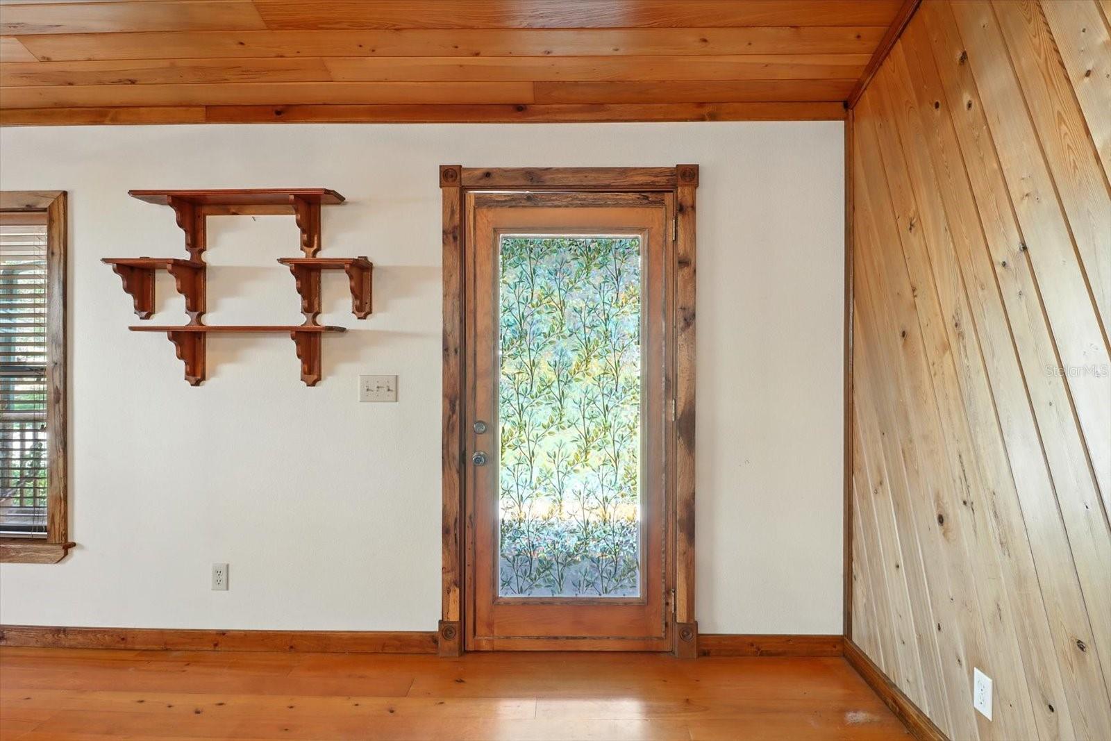 Image 9 of 47 For 10596 Ashwood Lane