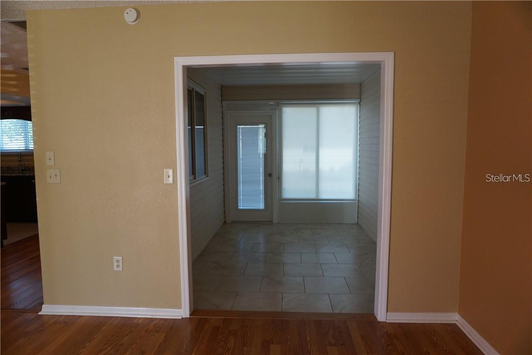 Image 8 of 16 For 10947 83rd Court