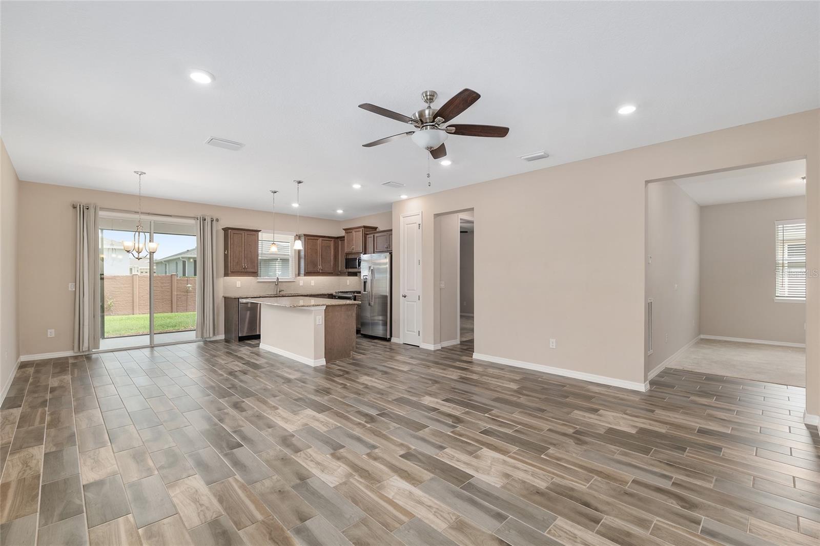 Image 6 of 37 For 5587 40th Place