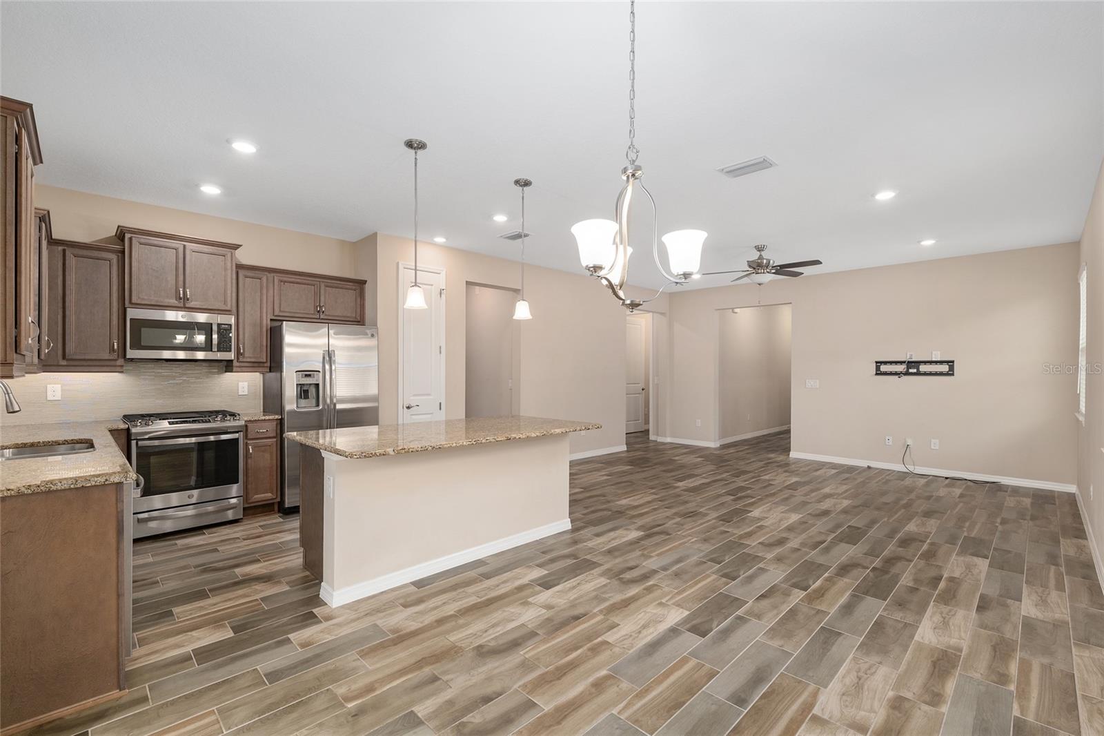 Image 8 of 37 For 5587 40th Place