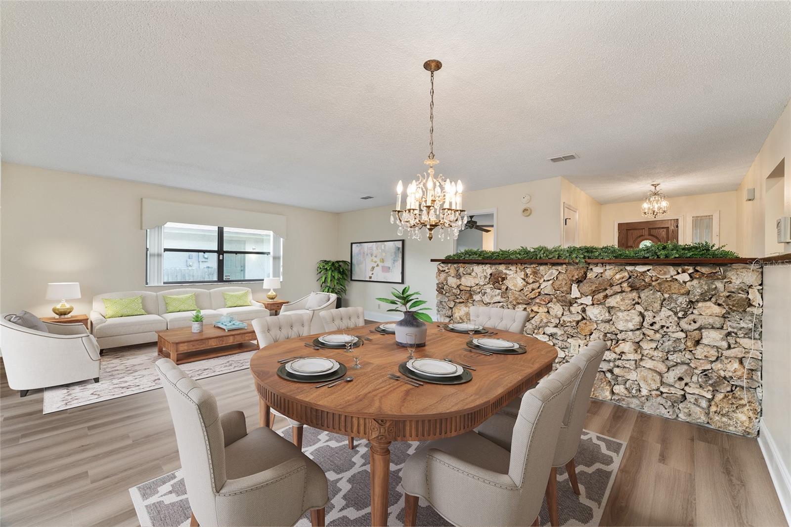 Image 13 of 74 For 290 Queensberry Court