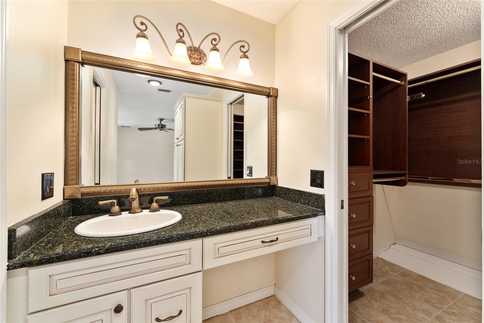 Image 34 of 74 For 290 Queensberry Court