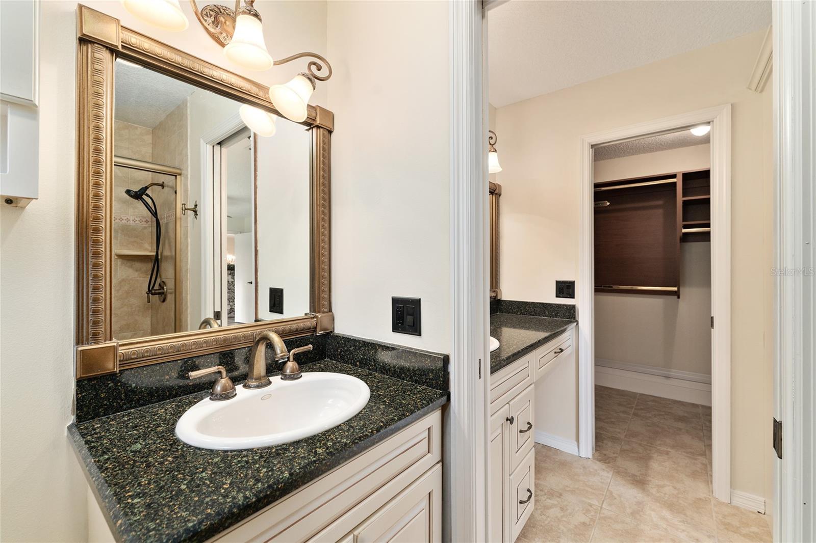 Image 39 of 74 For 290 Queensberry Court