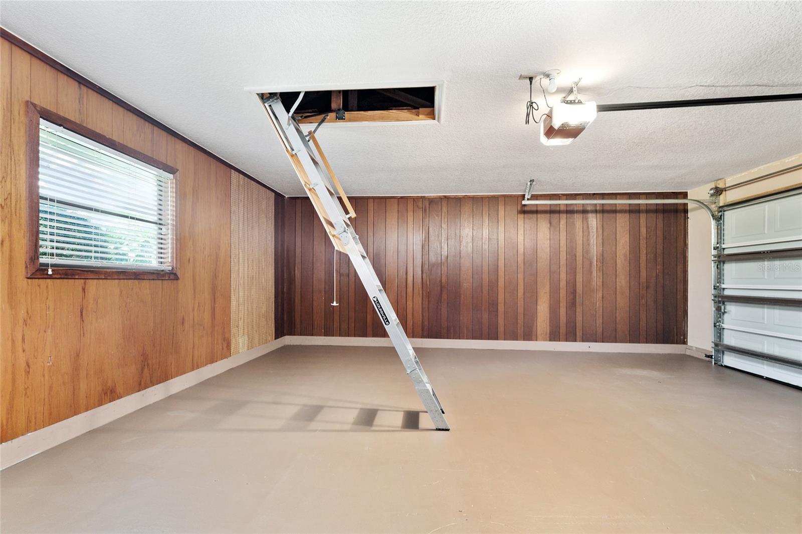 Image 55 of 74 For 290 Queensberry Court