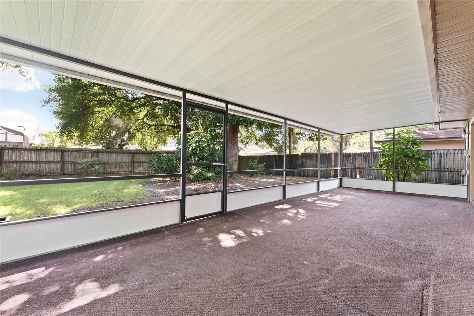 Image 59 of 74 For 290 Queensberry Court