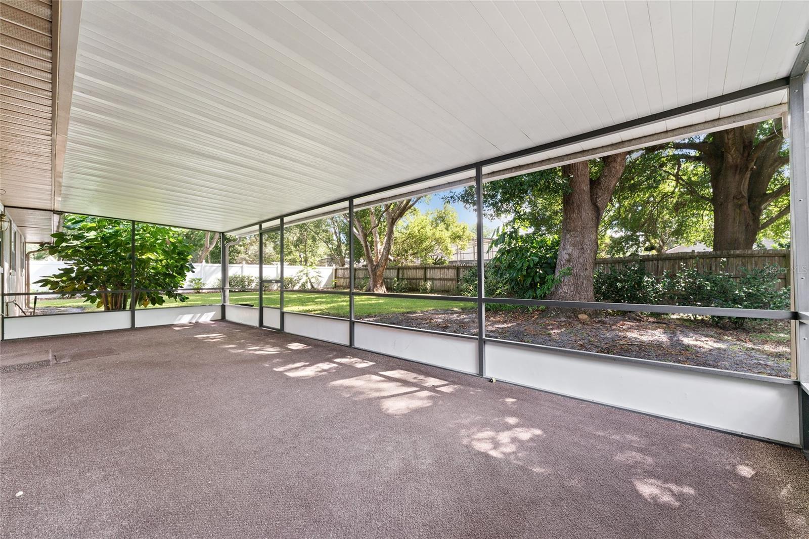 Image 60 of 74 For 290 Queensberry Court